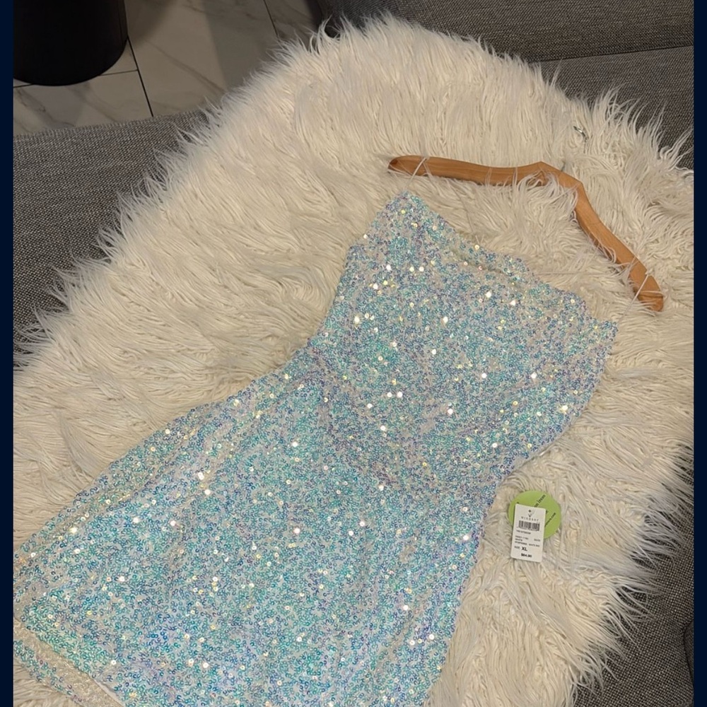 Windsor Elegant Blue Formal Dress